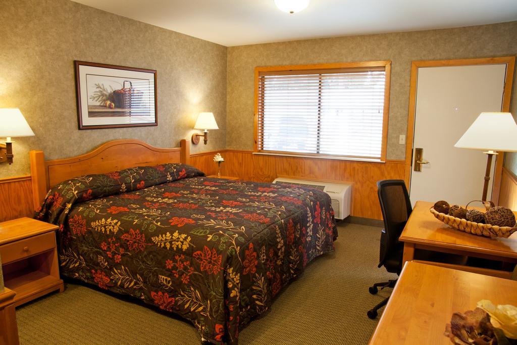 Poulsbo Inn & Suites Kültér fotó